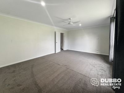 1 Newcombe Court, Dubbo