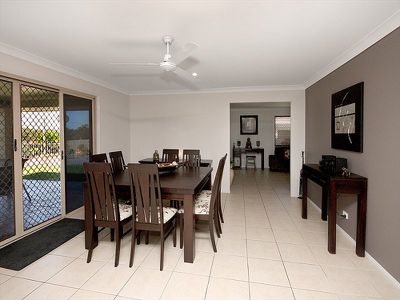 10 Harrison Grove, Deebing Heights