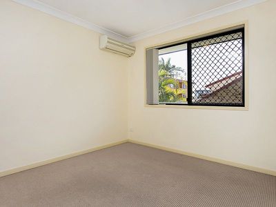 4 / 5 View Street, Chermside