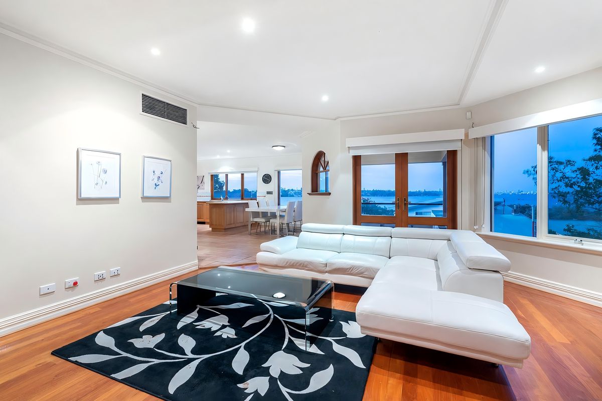 6 Moreing Road, Attadale