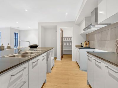10 Keighery Drive, Clyde North