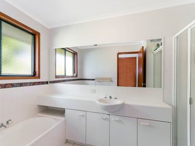 8 Lowe Court, Tewantin