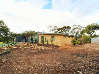 320 GORTON DRIVE, Mystic Park