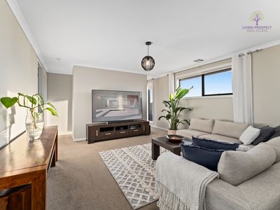 16 Outrigger Court, Point Cook