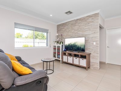24A Brandon Way, Lynwood