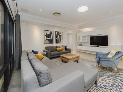 102 Millendon Street, Carramar