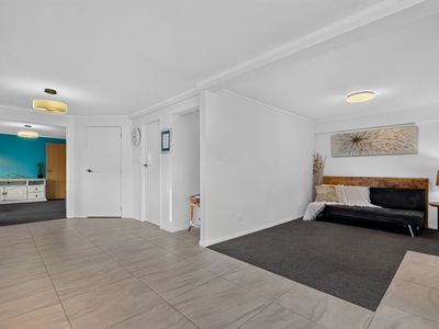 1/64 Seaview Road, Castor Bay
