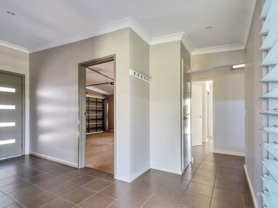 10 Tall Street, Johnston