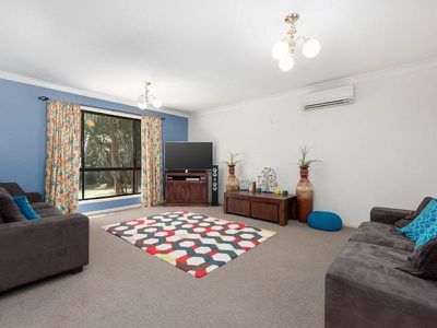 9 Beamont Pl, Forest Lake