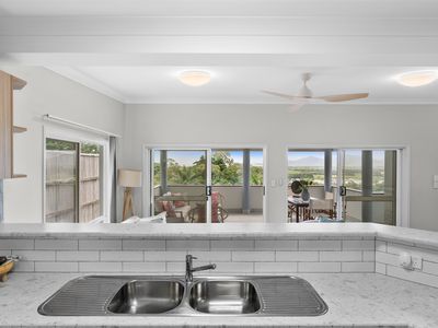 21 Darkin Close, Smithfield