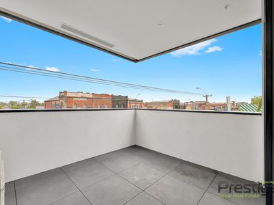 102 / 494 High Street, Northcote