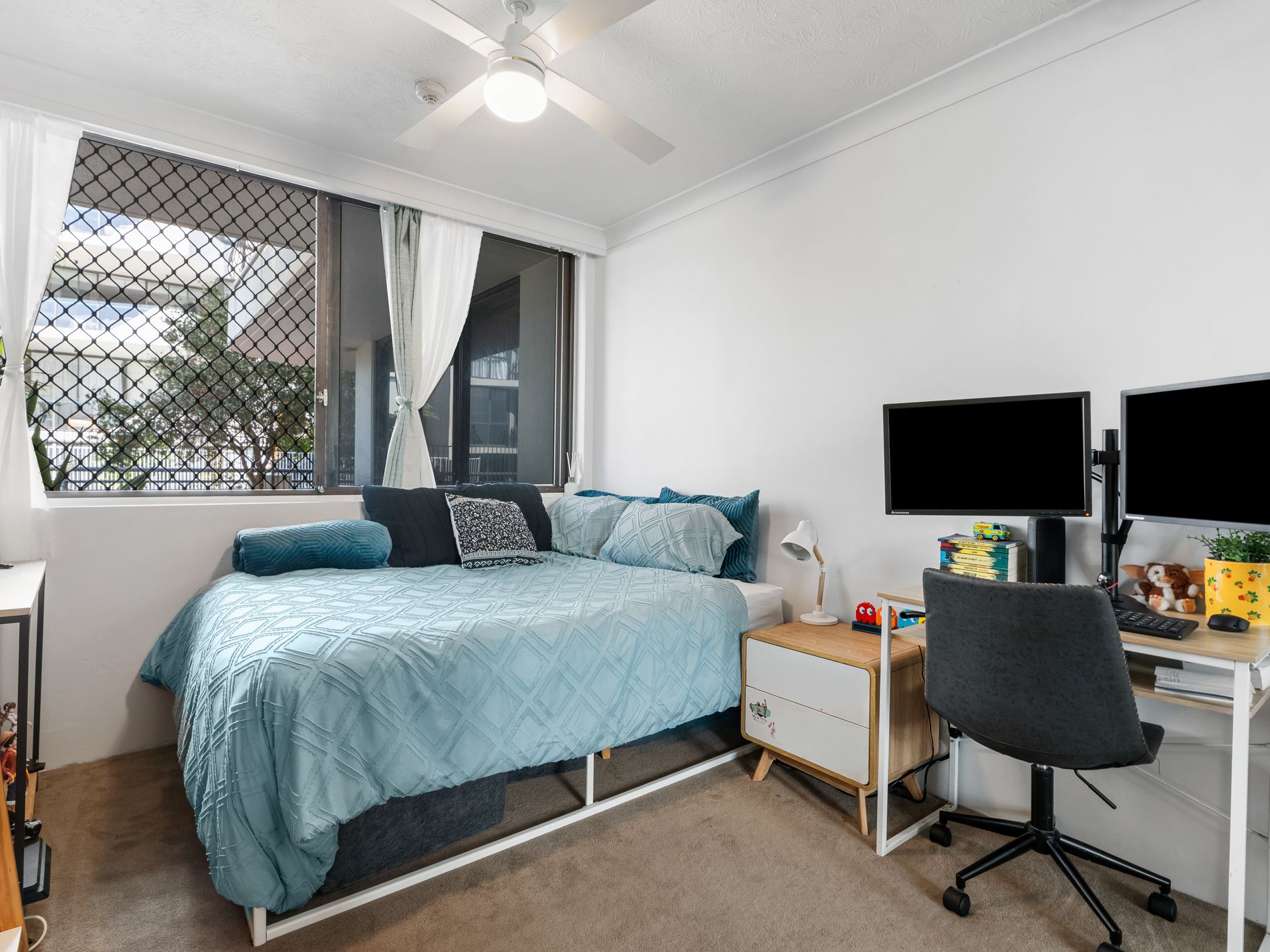 2 / 23 Garrick Street, Coolangatta