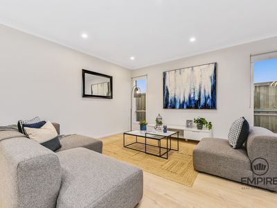 29 Grazing Way, Clyde North