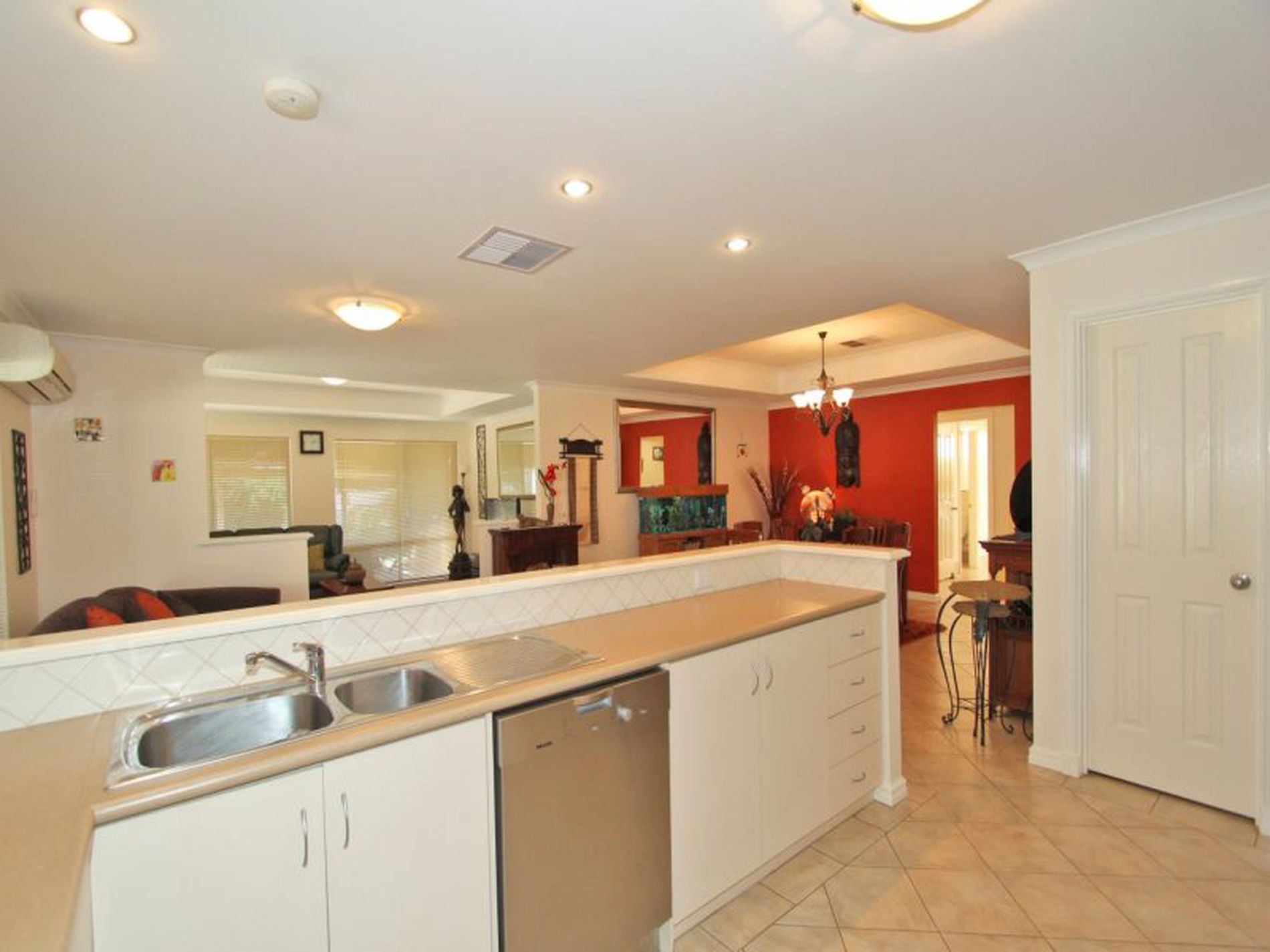 17 Vitali Crescent, Somerville