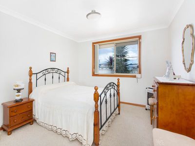 2 / 87 Pur Pur Avenue, Lake Illawarra