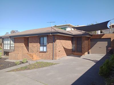 1 / 87 North Valley Road, Highton