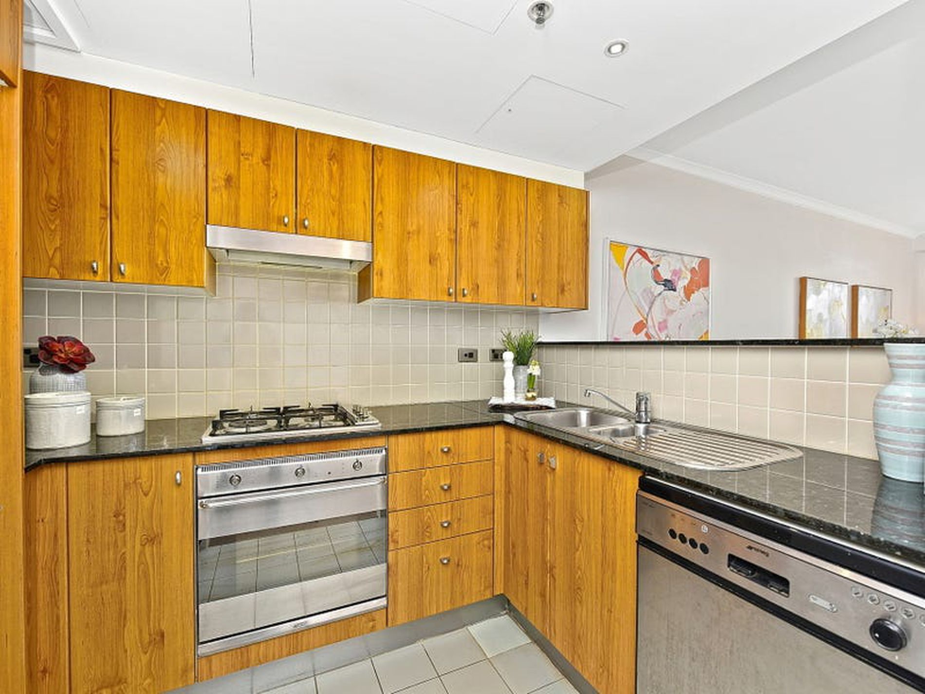 2704 / 1 Hosking Place, Sydney