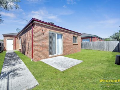 35 Harkaway Avenue, Hoppers Crossing