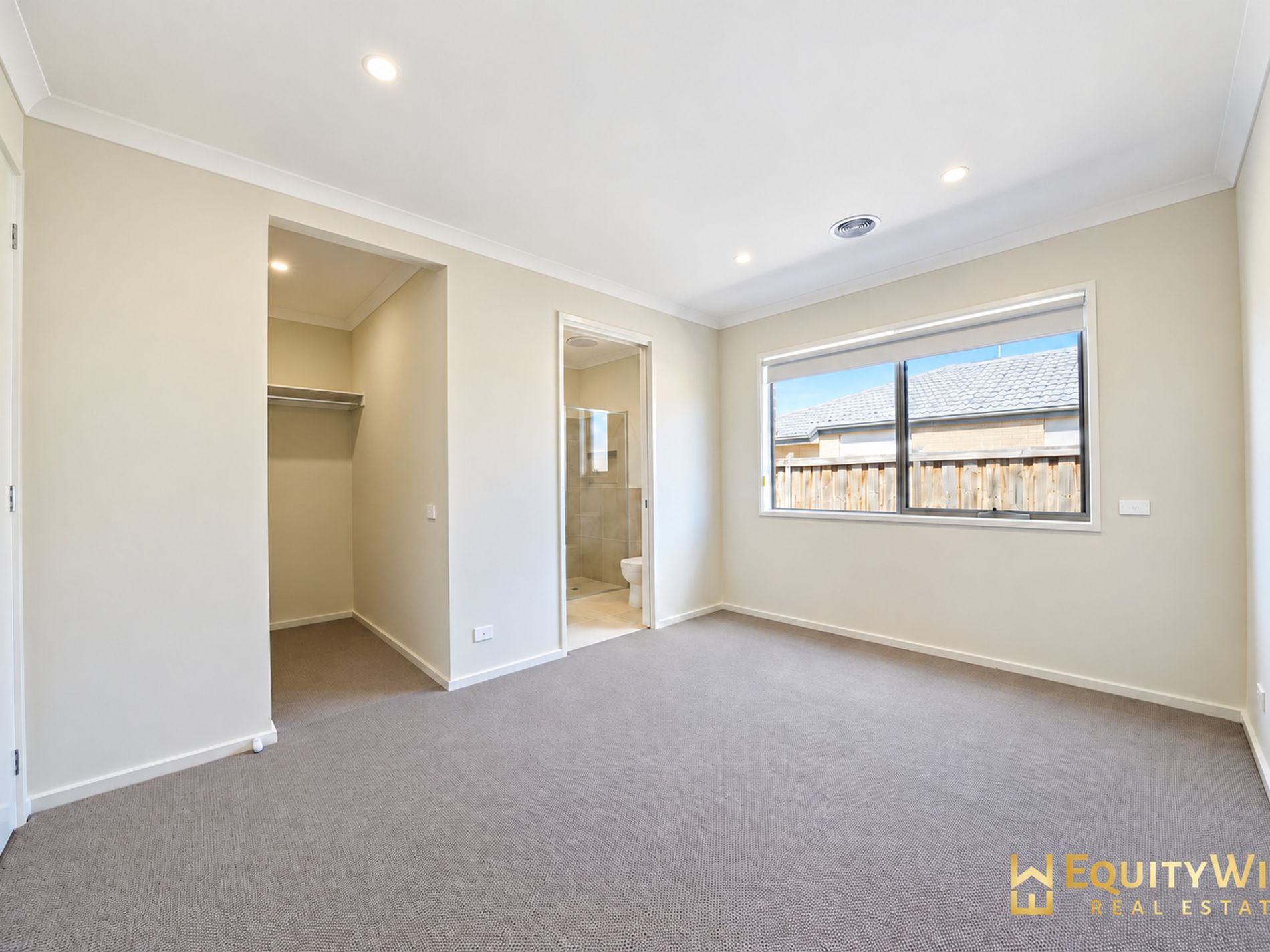 14 Helder Drive, Mambourin