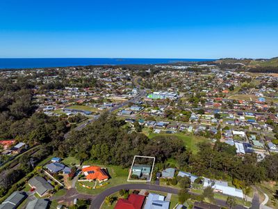 6 Strawberry Close, Woolgoolga
