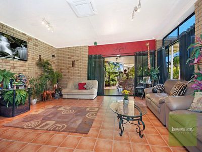 32 Boston Crescent, Douglas