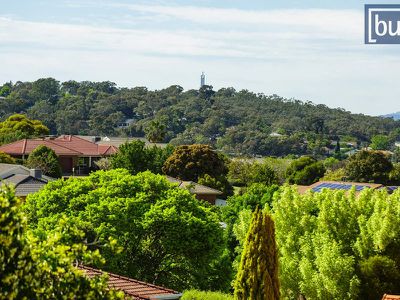 4 Maynet Pl, West Albury