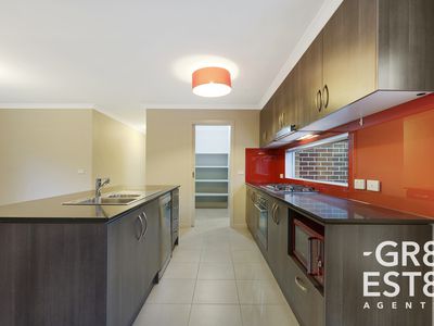 16 Crowe Avenue, Cranbourne West