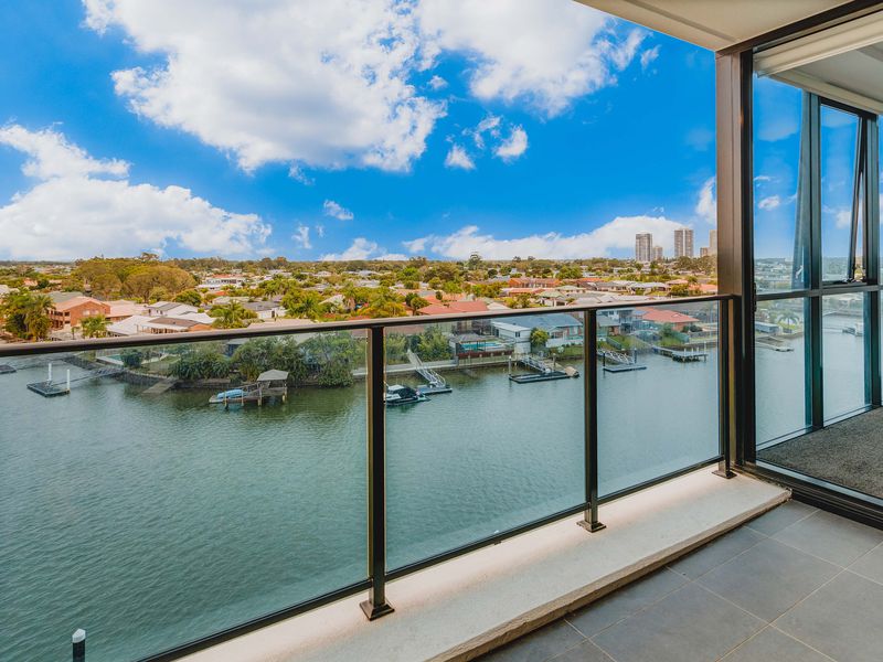 5505 / 5 Harbour Side Court, Biggera Waters