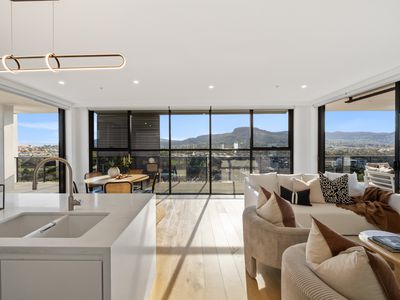 701 / 50 Gipps Street, Wollongong