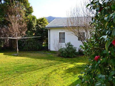 14 Beauty Avenue, Mount Beauty