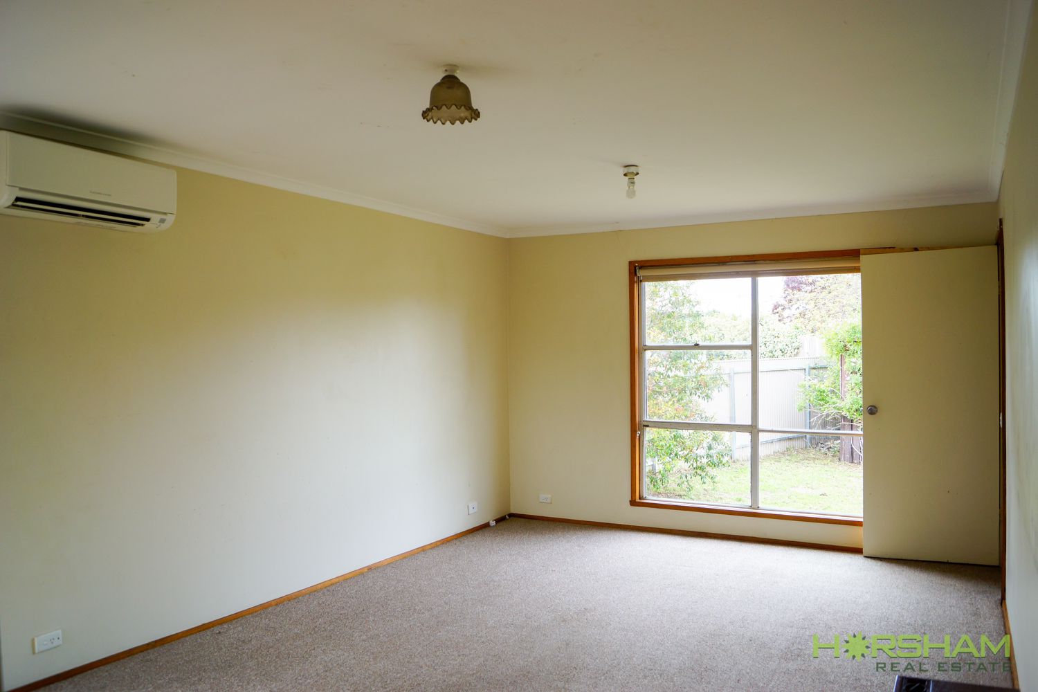 8 Shirley Street, Horsham