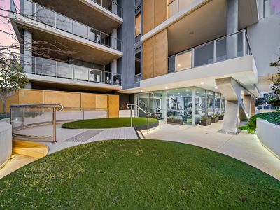 18 / 8 Riversdale Road, Burswood