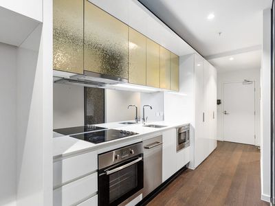 2006 / 33 Rose Lane, Melbourne