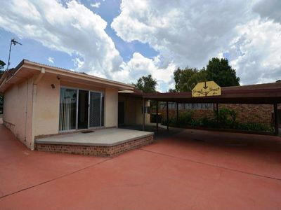 1 / 93 The Boulevarde, Oak Flats