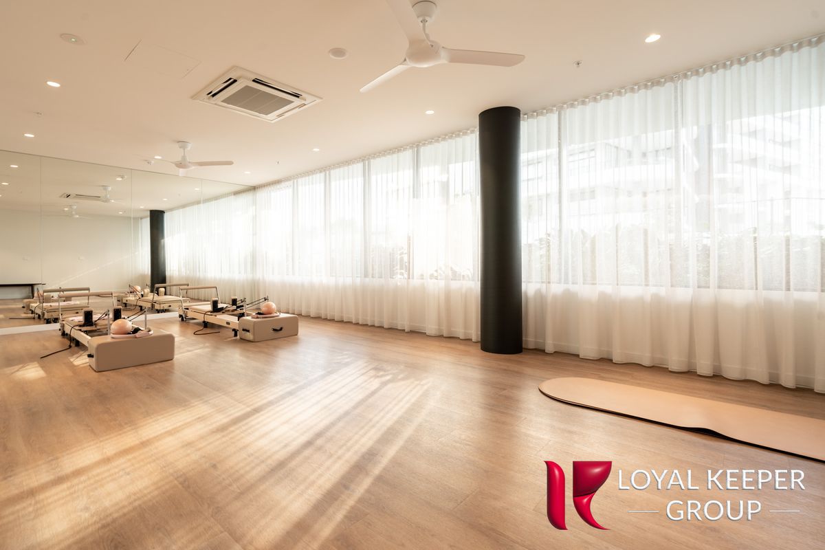 2301 / 10 Sickle Avenue, Hope Island