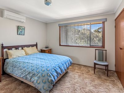 18 Lakeside Drive, Kianga