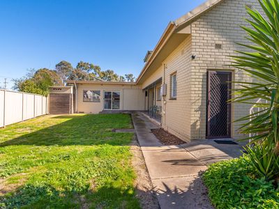 4 CROYLAND STREET, Wodonga