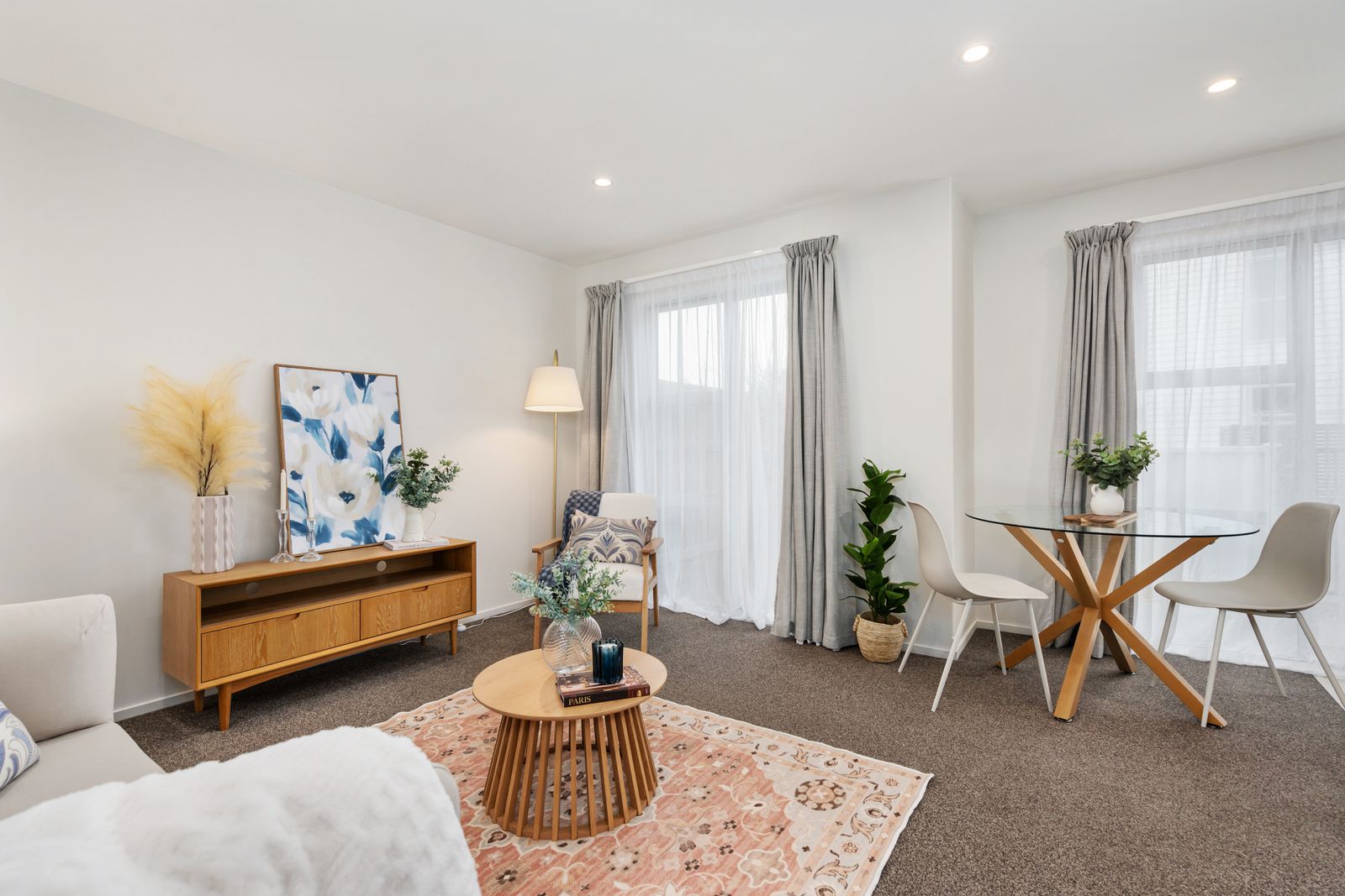 4 / 16 Hamill Road