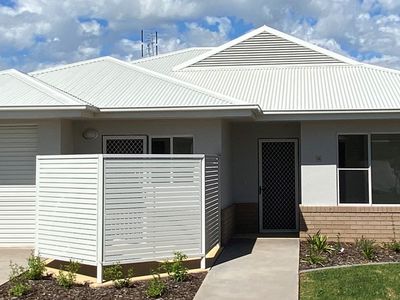 63 / 2 Glenabbey Drive, Dubbo