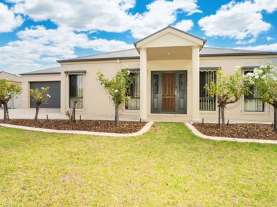 17 NEDLANDS CLOSE, Wodonga