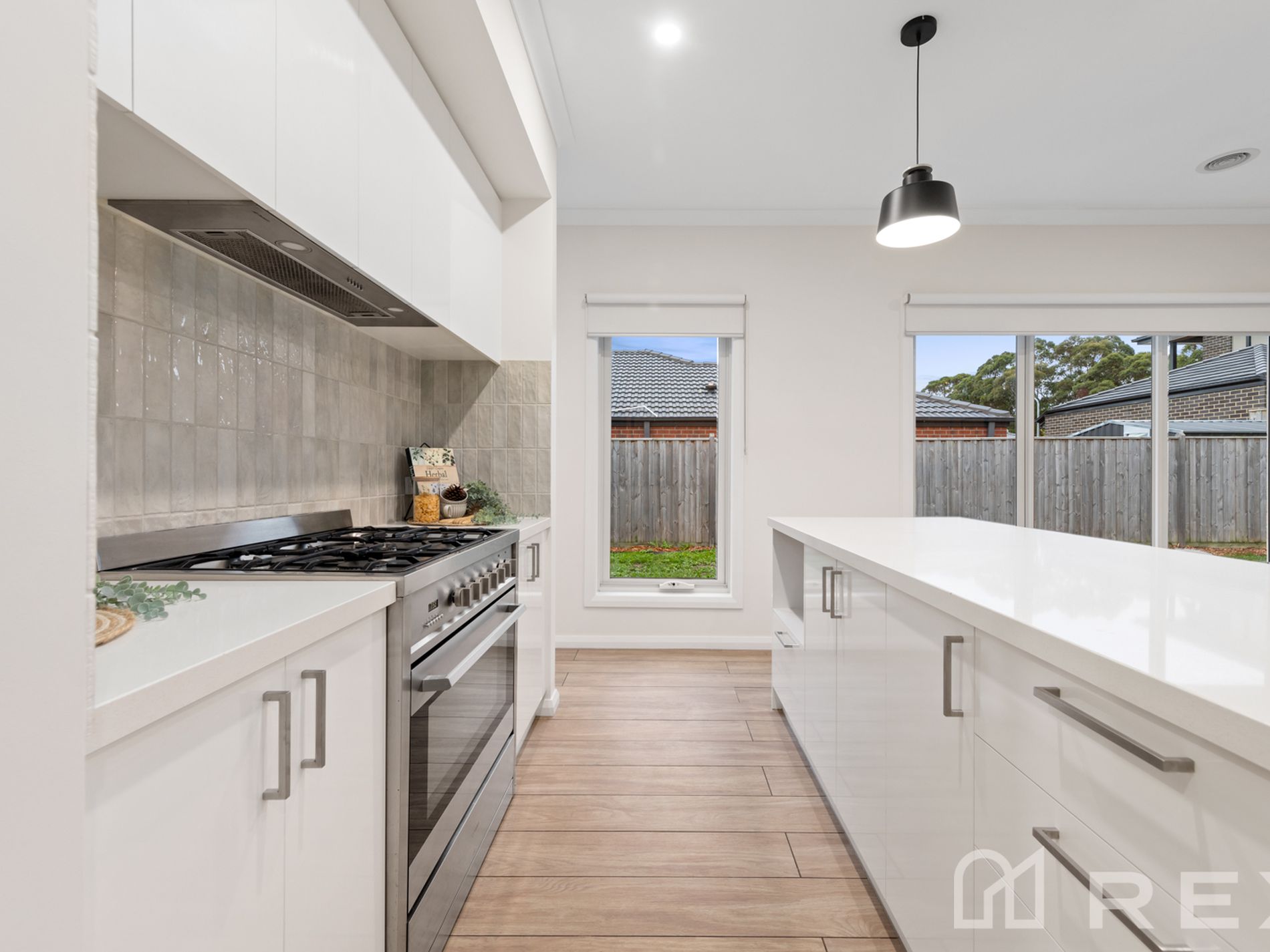 4 Yering Place, Officer