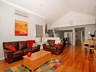 24A Mengler Avenue, Claremont
