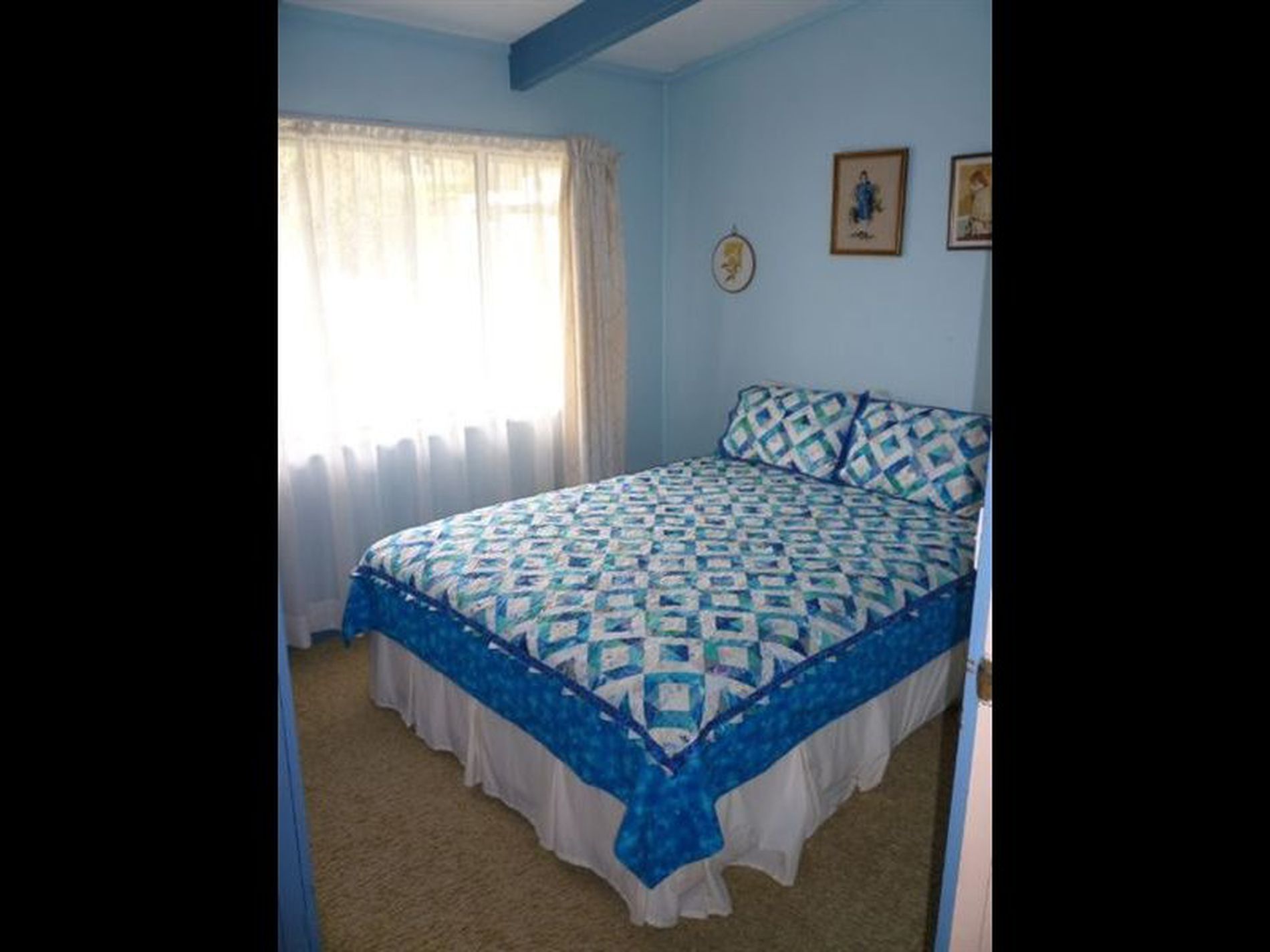 37 Seaview Street, Mollymook