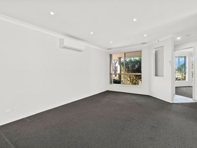 35 Peppermint Drive, Worrigee