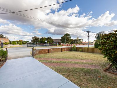 132 Treasure Road, Queens Park