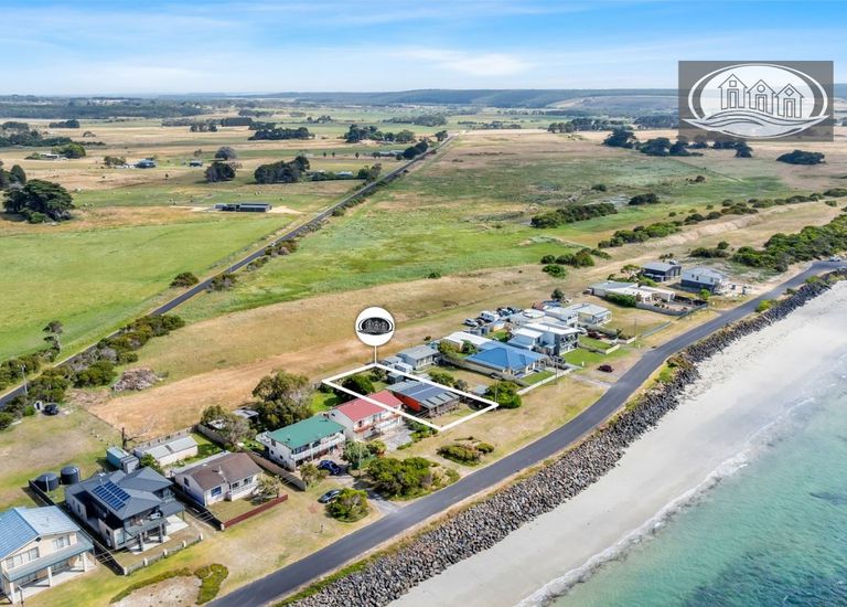 17 Beach Road, Portland