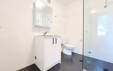 1 / 166 New Canterbury Road, Petersham