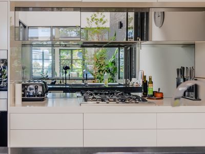 13 SALACIA DRIVE, Paradise Point
