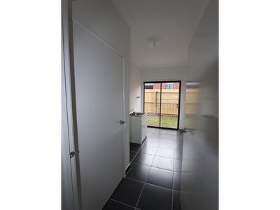 15 Badminton Court, Marshall