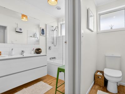 2/35 Rangitoto Terrace, Milford